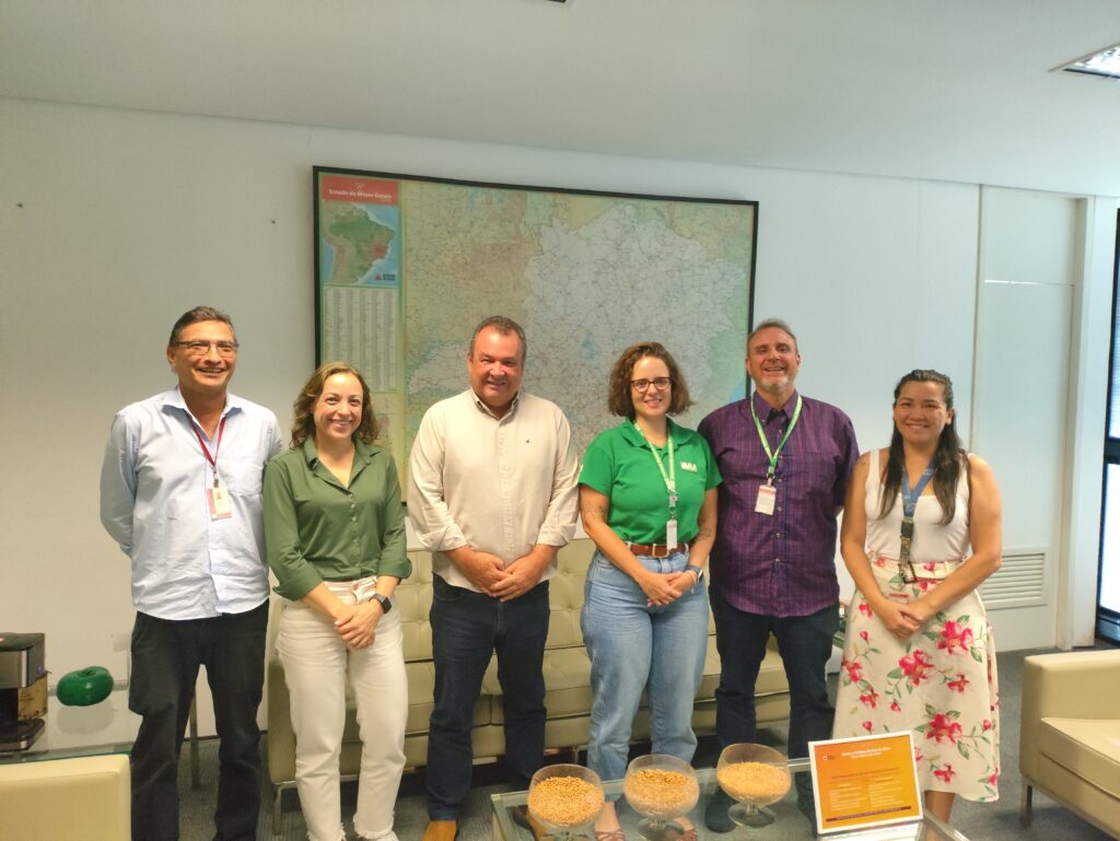 ASSIMA NA DEFESA DOS INTERESSES DE SEUS ASSOCIADOS